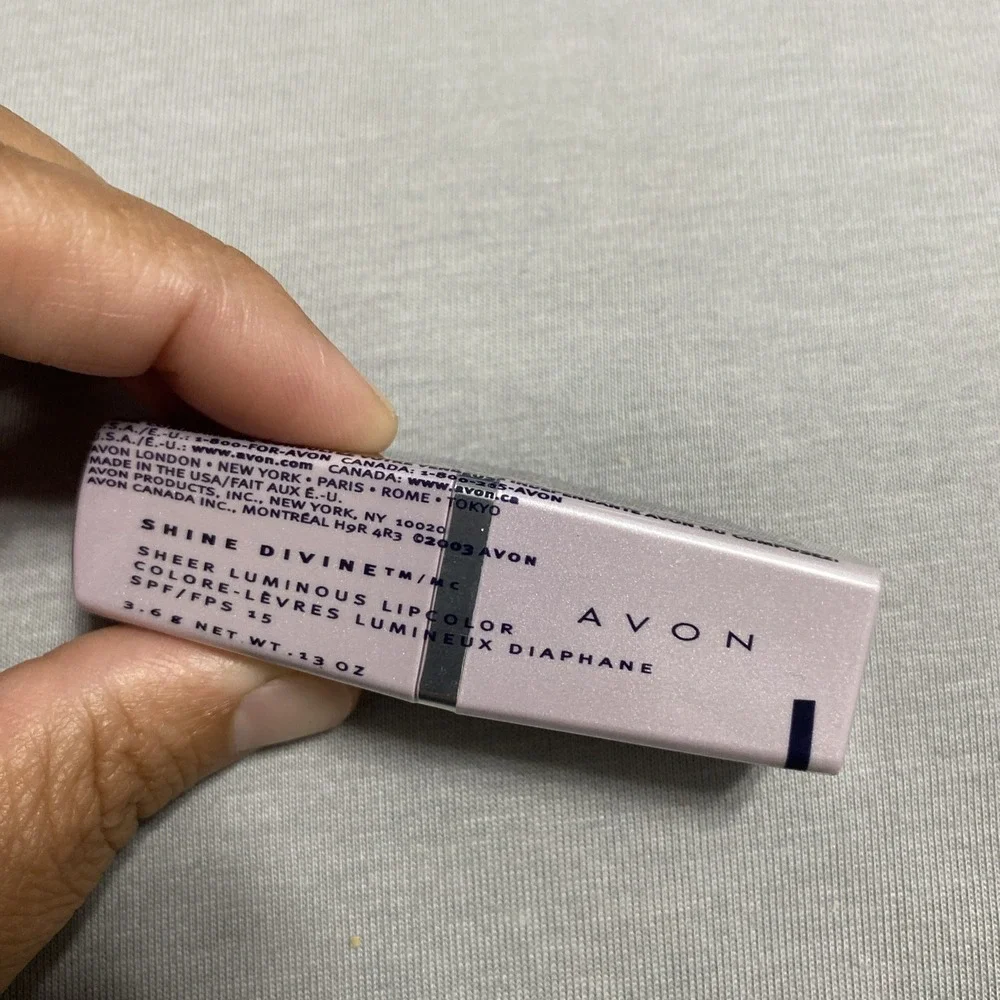 Avon shine divine